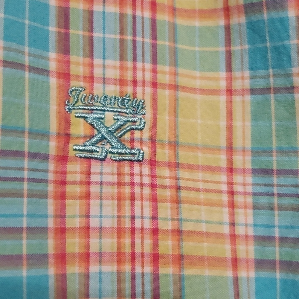 Twenty X Women's Tailored Fit Plaid Button Down Shirt Size Large - Picture 3 of 14